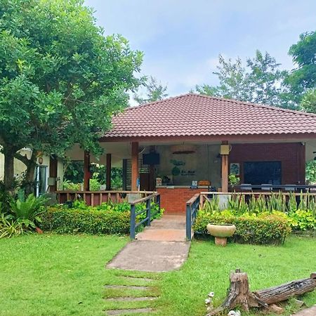 Villa De Bua Resort Нан Екстериор снимка